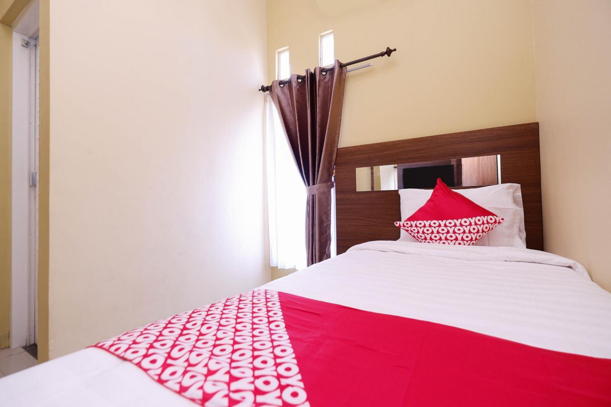 Super Oyo 1506 Shabrina 2 Syariah Hotel Surakarta  Luaran gambar